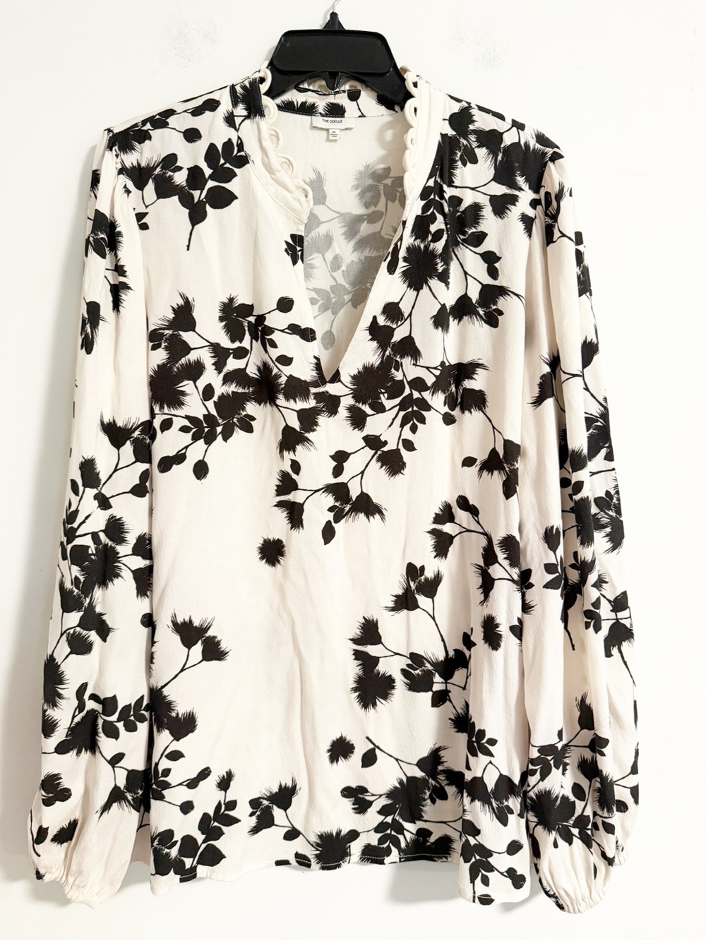 The Odells Cream Floral Scalloped Neck V-Neck Blouse Top XL Tencel Silk Blend